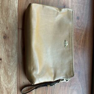 Coach couch/wrist bag
